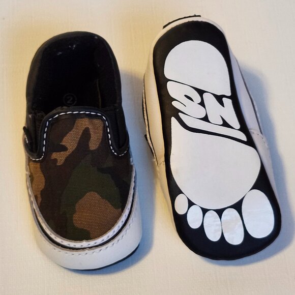 Vans Infant Old Skool Slip On Crib Shoes CAMO Size 2 6-12 Weeks Old BNWOT - Picture 2 of 11
